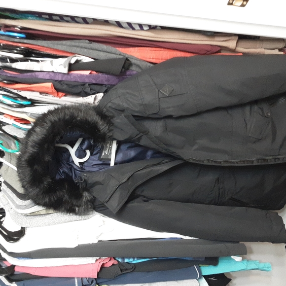 Eddie Bauer - Picture 3 of 4